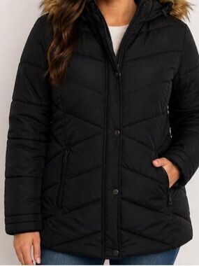 Madden Girl Black Hooded Puffer Jacket with Faux Fur Trim zip and snap front